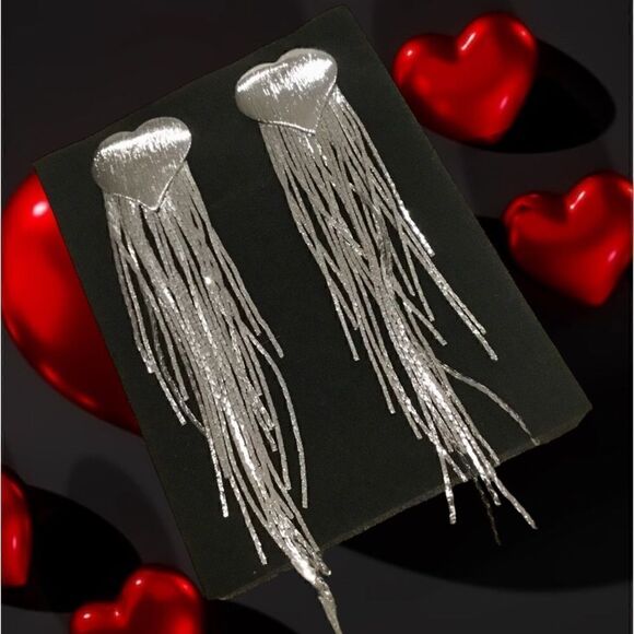 HEART TASSEL EARRINGS SILVER FASHION JEWELRY - Picture 1 of 4